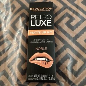 Revolution Retro Luxe Matte Lip Kit